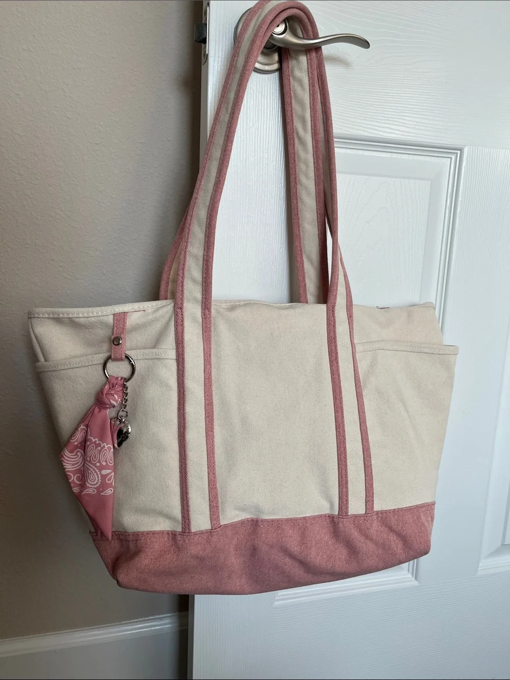 Universal Thread pink canvas tote with keychains